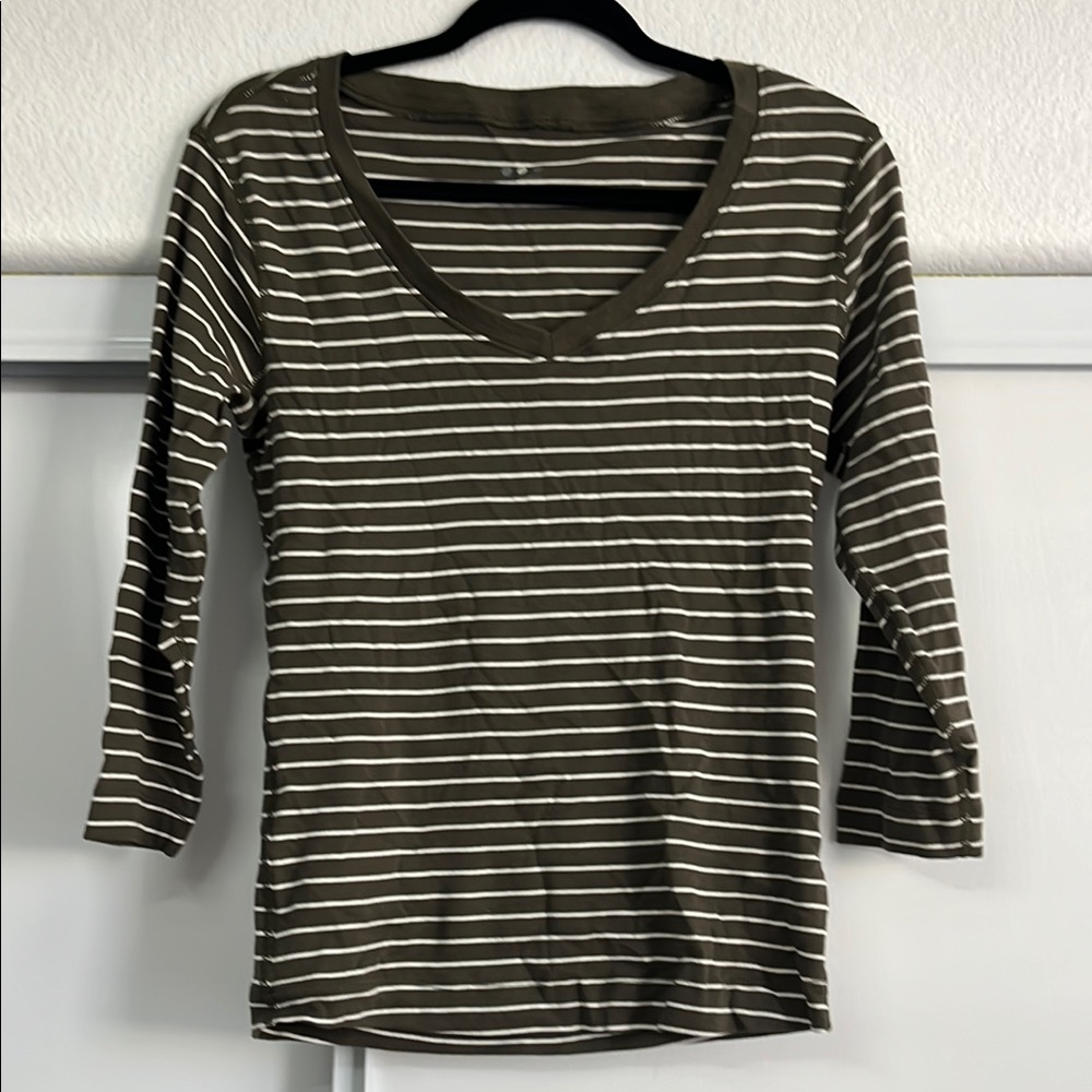 Three Dots Scoop Neck Long Sleeve Tee Olive Night Stripe Size Medium NWOT